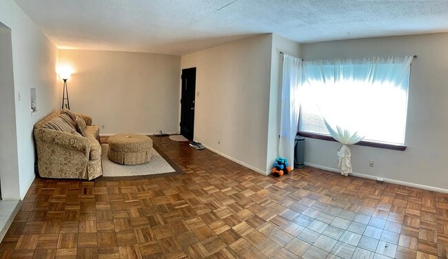 Photo - 413 W Main St Unit 01