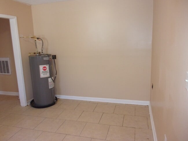 Photo - 1646 S Orleans St