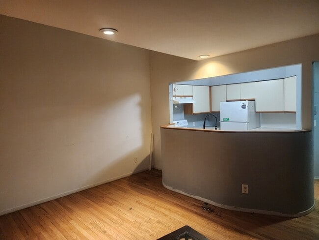 Photo - 125 Union St Unit 2