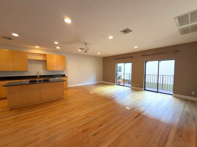 Photo - 4106 Spencer St