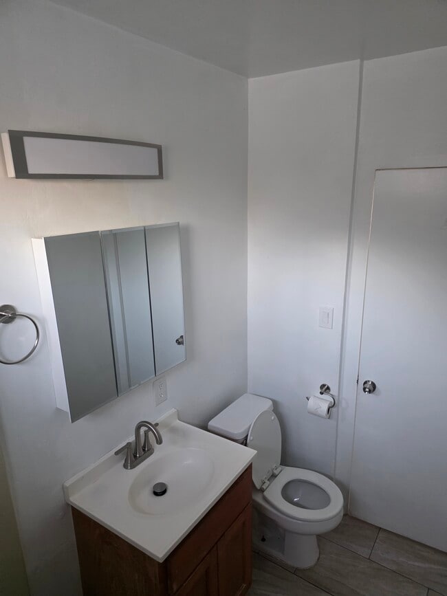 Photo - 2136 Del Amo Blvd Unidad 2136 Del Amo Blvd.