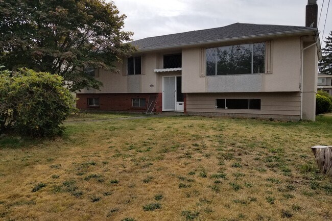 Photo - 6715 St Charles Pl