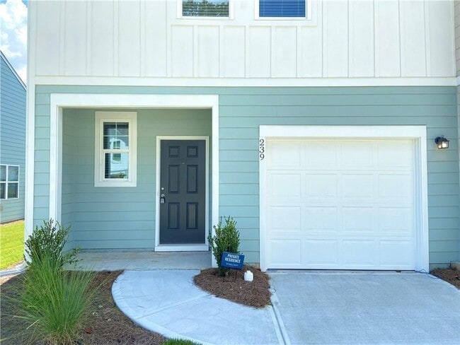 Photo - 239 Grand Central Wy