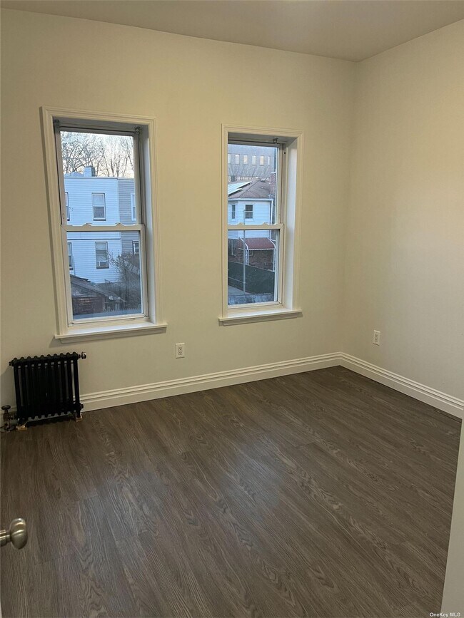 Photo - 85-44 102nd St