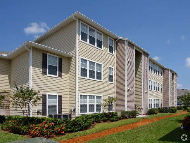 Wickham Club Apartments For Rent in Melbourne, FL