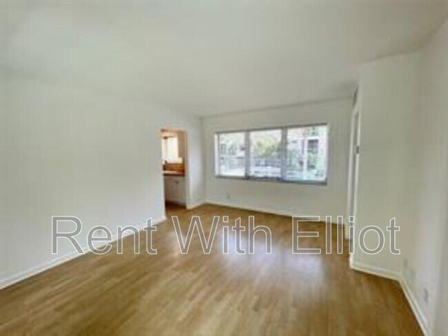 Photo - 77 Hendricks Isle