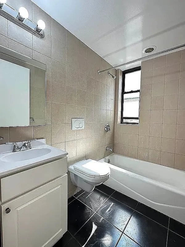 Photo - 101 E 116th St Unidad 5G