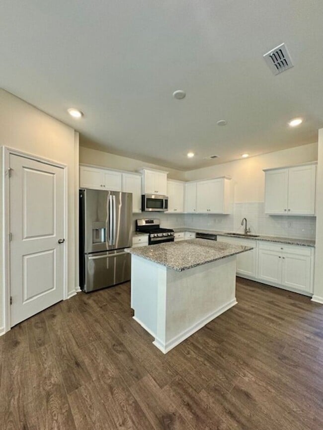 Photo - 206 Harpers Run Ln