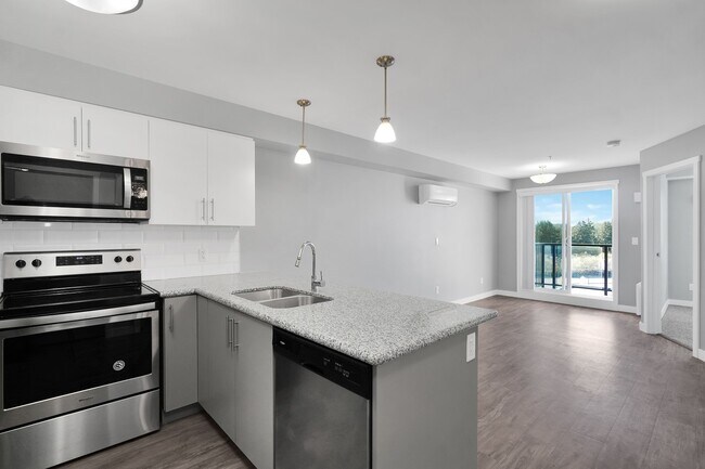 Cuisine - 728 Meaford Avenue