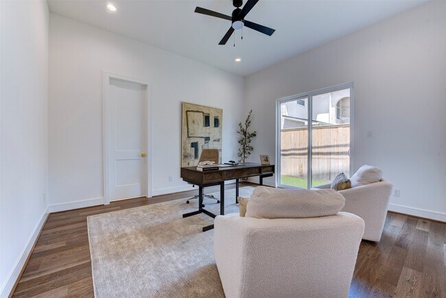 Photo - 7120 Gary St