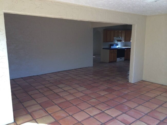 Photo - 1539 E Hudson Dr