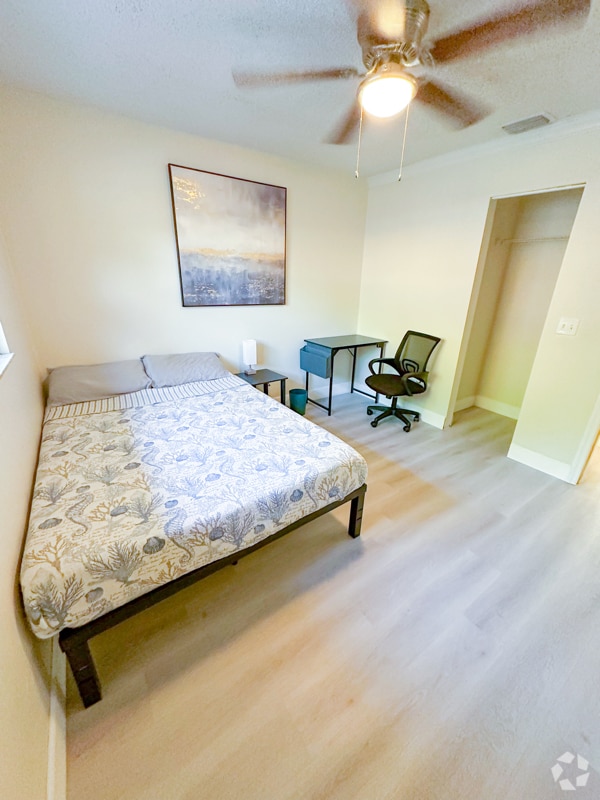 Building Photo - 2370 Leon Ave Unit 2370 Rental