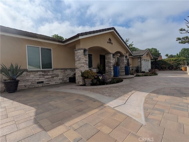 Photo - 310 Marion Blvd