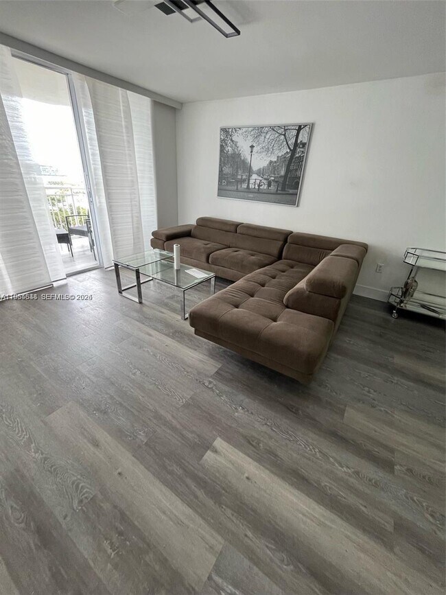 Photo - 18071 Biscayne Blvd Unidad 1702