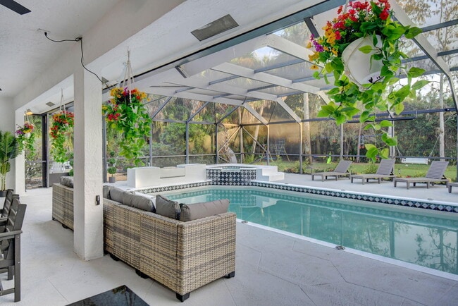 13302 Doubletree Cir