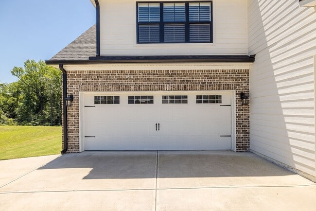 Photo - 821 Lost Grv Trl