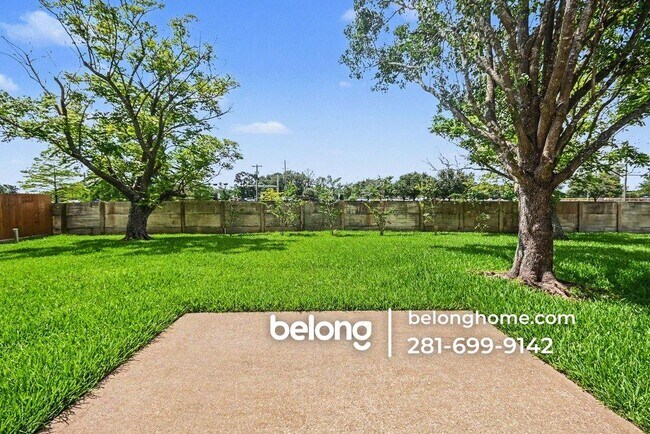 Photo - 2855 Everett Dr