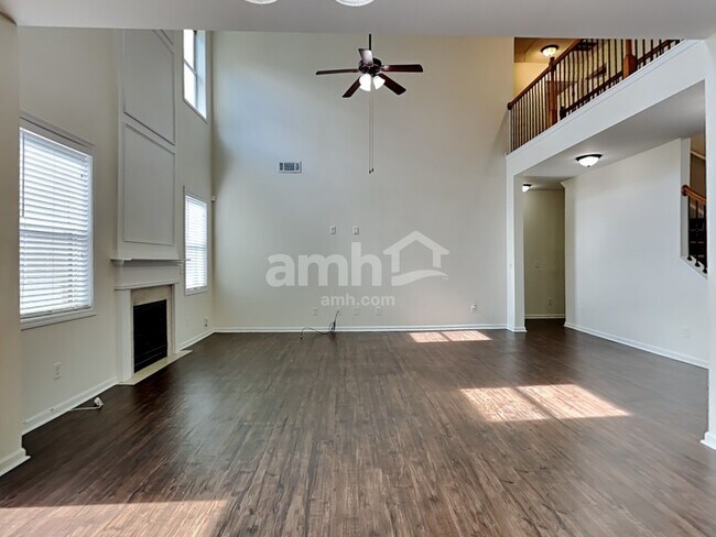 Photo - 1702 Lancaster Creek Cir SW