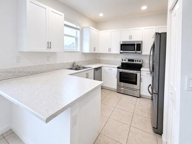 Photo - 2637 SE 12th St