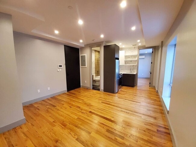 Photo - 245 Tompkins Ave Unit 2