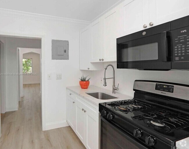 Building Photo - 6831 Abbott Ave Unit 3 Rental