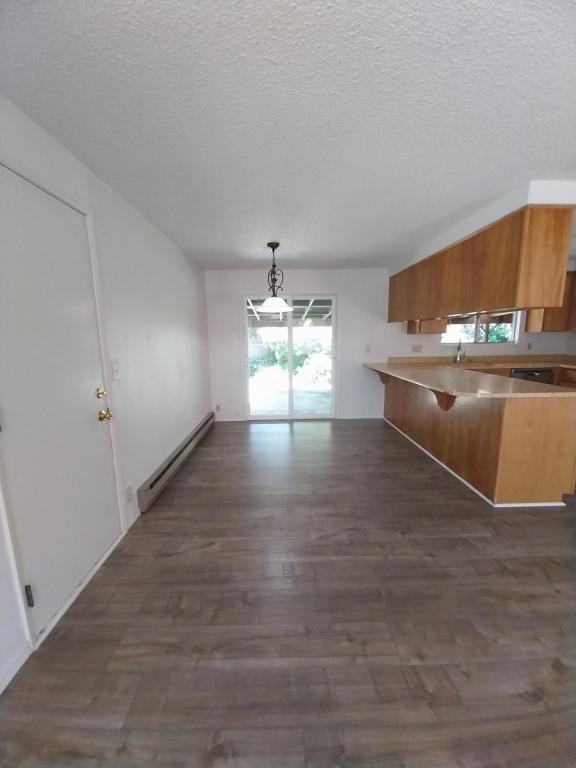 Photo - 410 NE Candy Ln