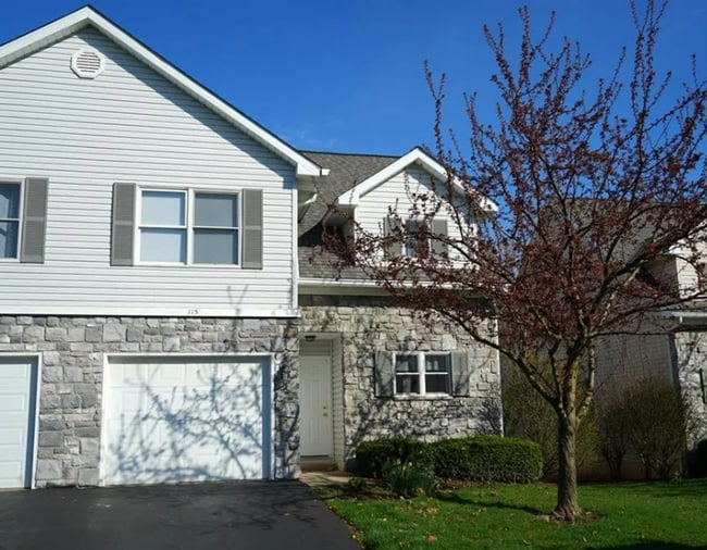 Building Photo - Four Bedroom Condo in Washington Place!