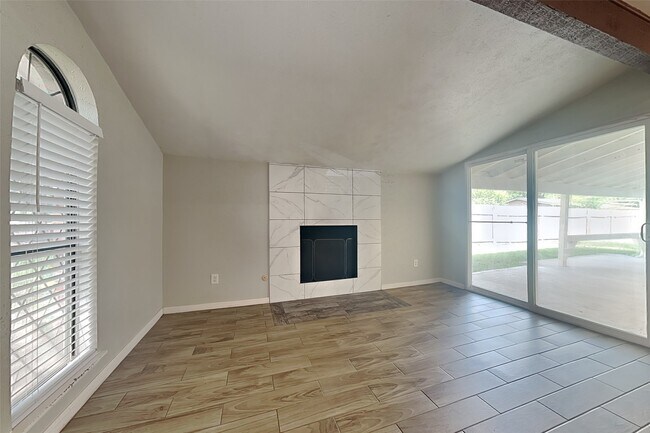 Building Photo - 3815 Marywood Dr