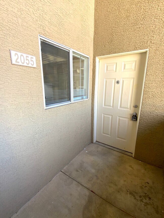 Photo - 8070 W Russell Rd