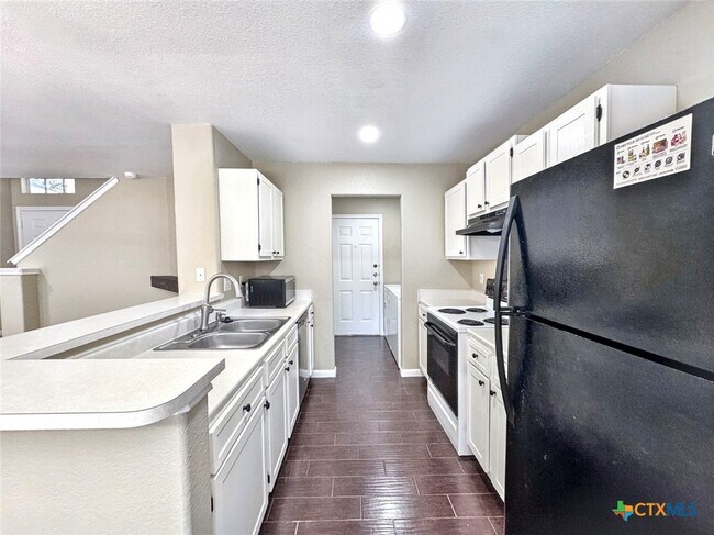 Photo - 833 Sagewood Trail