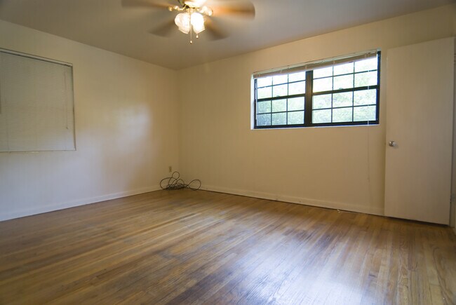 Photo - 313 NW 36th St