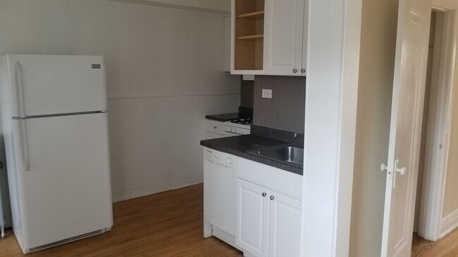 Photo - 4409 N Kenneth Ave Unit 2B