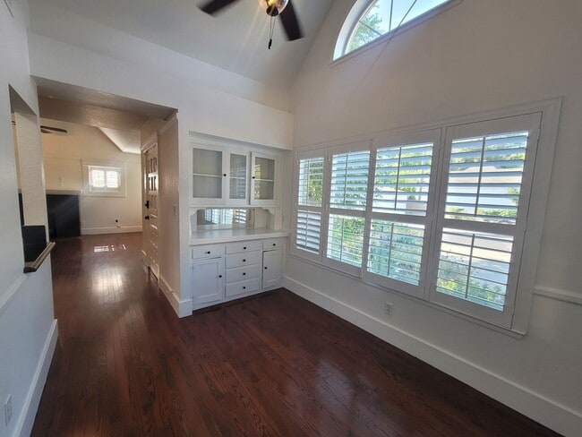 Photo - 437 Enslen Park Ct