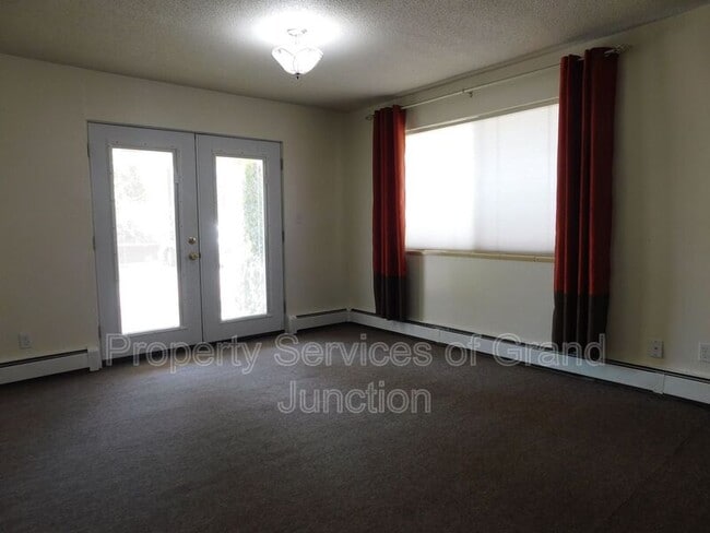 Photo - 396 S Camp Rd