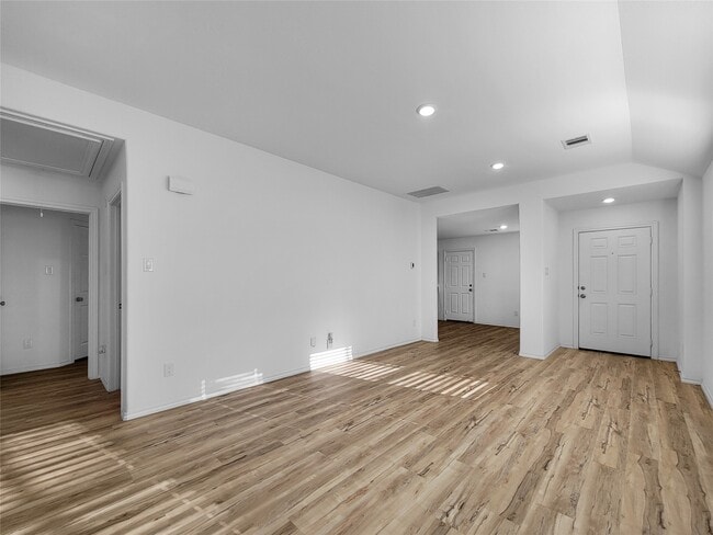 Photo - 1043 Brighton Orchards Ln