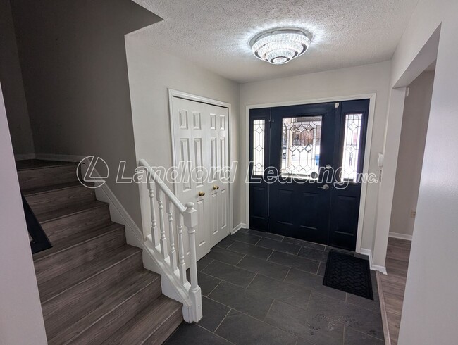 Photo - 35330 Oxford Ct