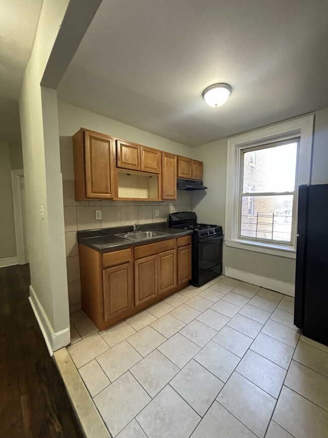 Building Photo - 205 Roseville Ave Unit 32 Rental