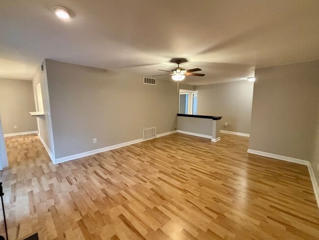 Photo - 58 Rumson Ct