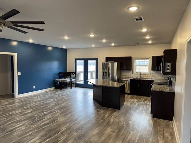 Photo - Coleman House