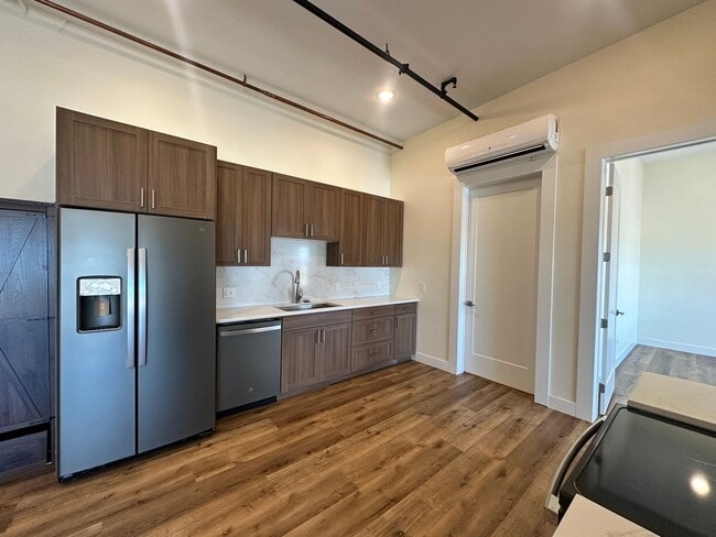 Photo - 2 bed / 1 bath Condo Living North End of Town - Newly Remodeled!