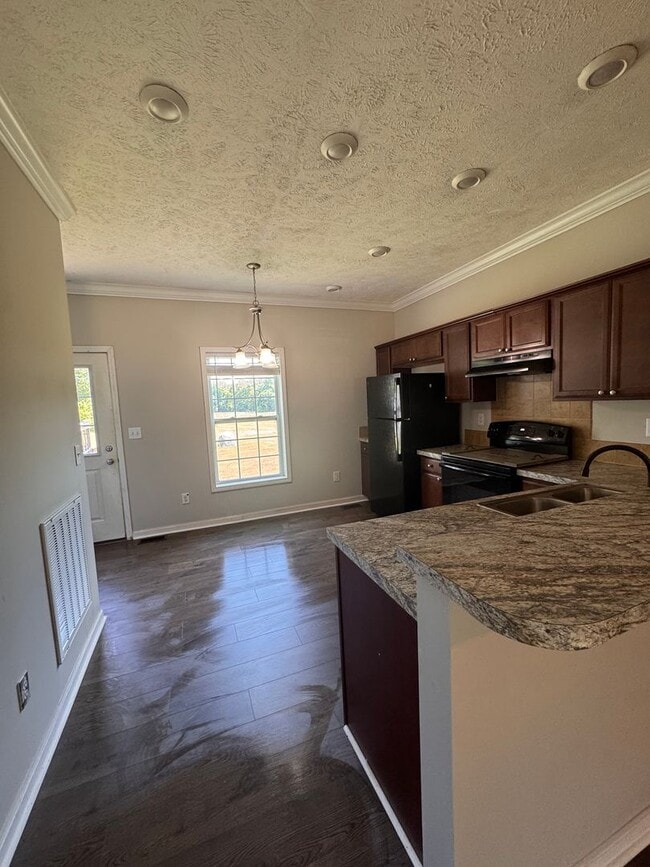 Photo - 173 Cowell Ln