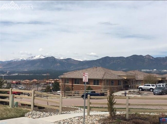 Photo - Northgate Fully Furnished 3 Bed with Hot Tub near AFA