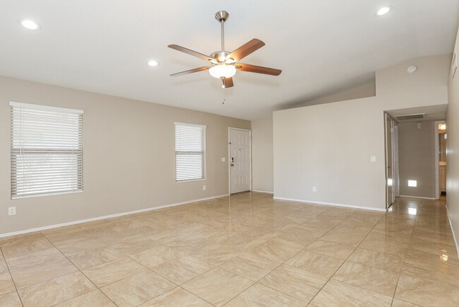 Photo - 4758 W Escuda Dr