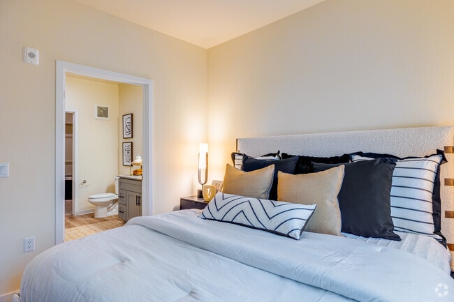 2BR, 2BA - 1,115SF - Bedroom 1
