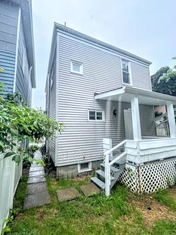 Photo - 245 Marion St