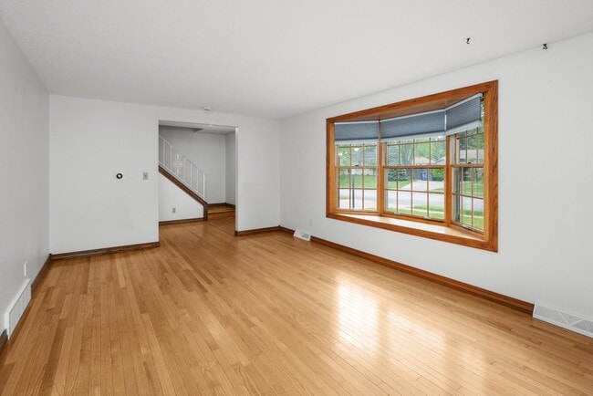 Photo - 3129 Windsor Dr