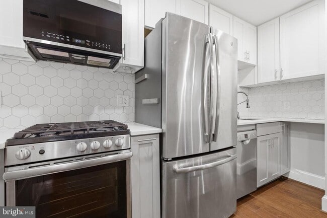 Photo - 2127 California St NW Unit 102