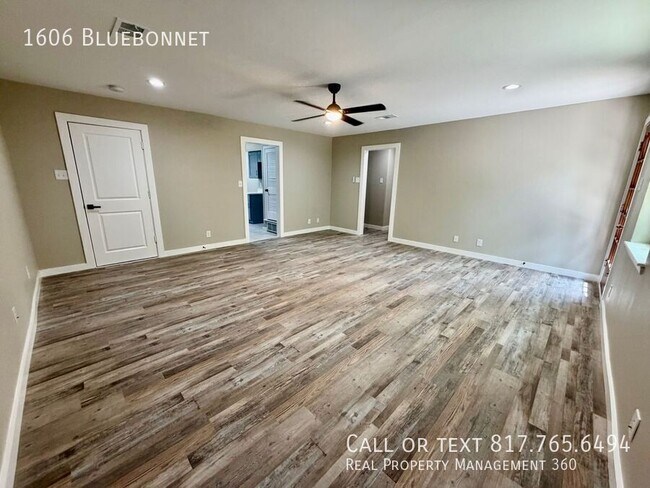 Photo - 1606 Bluebonnet-