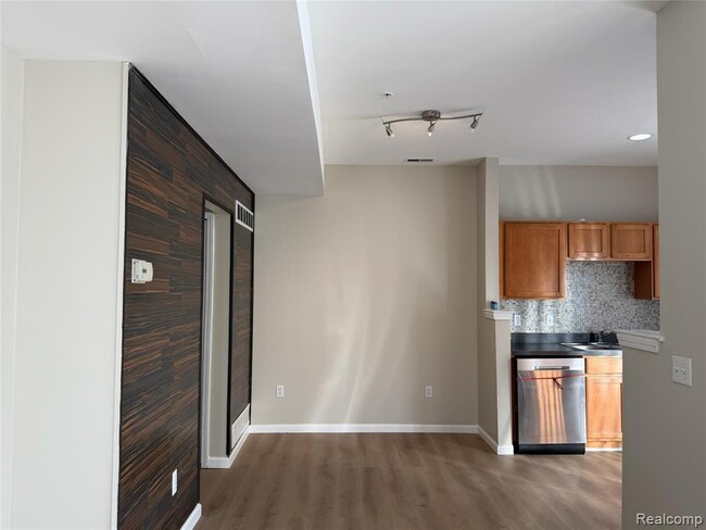 Photo - 575 Summerfield Dr