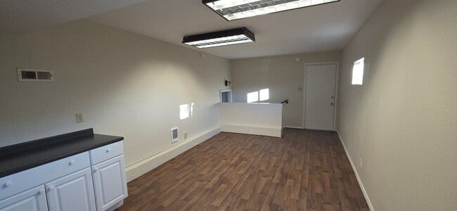 Photo - West Side Charmer! 1 bed, 1 bath- All Utilities & Lawn Care Included!